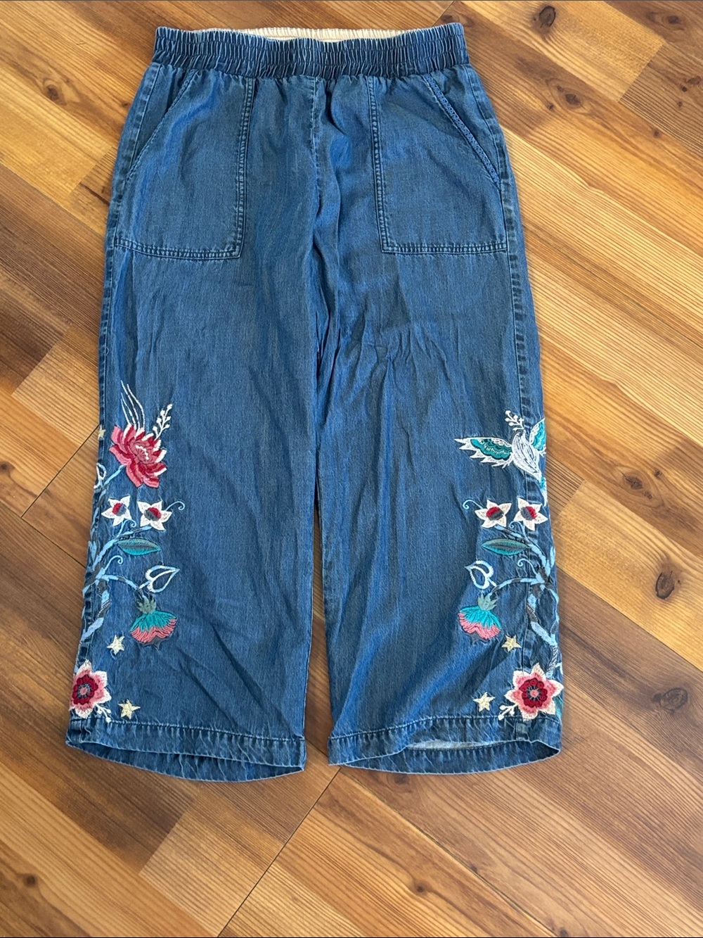 Johnny Was Workshop Blue Denim Wide-Leg Jeans with Floral Embroidery